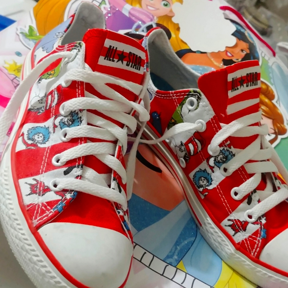 🌈Cute & Colorful Dr.Suess Converse🌈